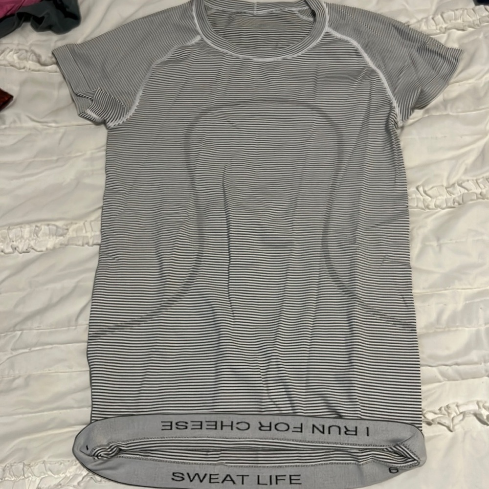 Lululemon T-shirt